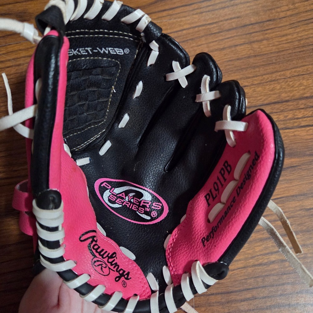 Rawlings Players Series 9 Inch Youth Baseball Glove Black Pink PL91PB Basket Web